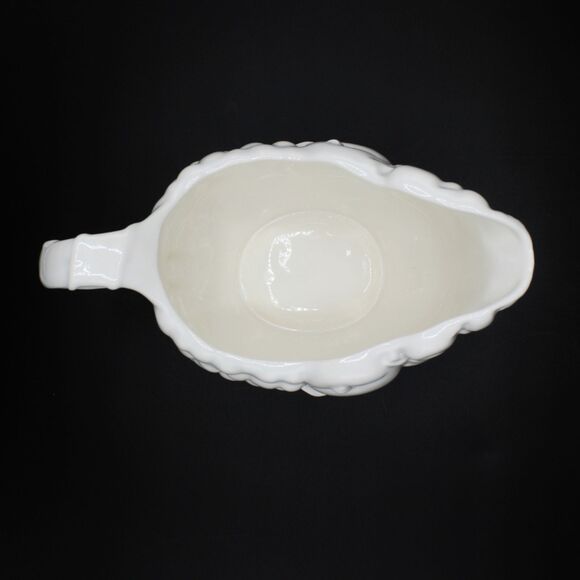 Vintage White Ceramic Gravy Boat Embossed Fruit Design Signature SIG Japan 24 oz - Picture 8 of 8